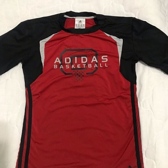 Adidas
boys athletic T-shirt size youth M - Picture 1 of 3